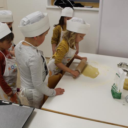 Kekse backen - Gruppe Sternschnuppe