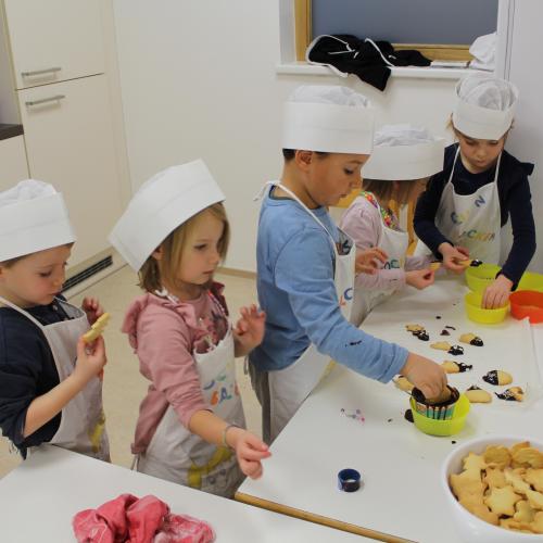 Kekse backen - Gruppe Sternschnuppe
