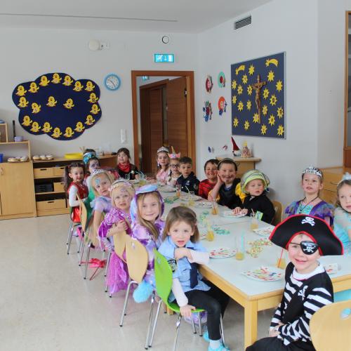 Fasching Gruppe Sternschnuppe