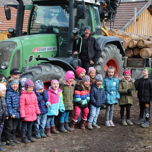 Besuch beim Sägewerk Regenbogen
