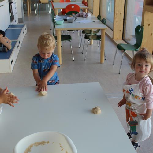 Brot backen bei den Purzlzwergen