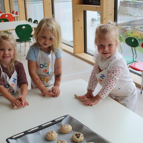 Brot backen bei den Purzlzwergen