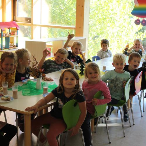 "Wir backen unser eigenes Brot" -Gruppe Regenbogen
