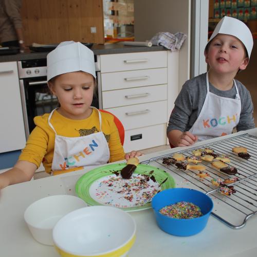 Das Kekse backen in der Gruppe Sonnenstrahl!