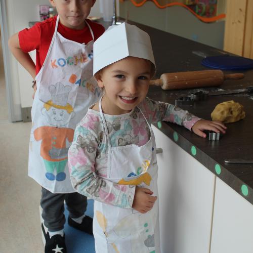 Das Kekse backen in der Gruppe Sonnenstrahl!
