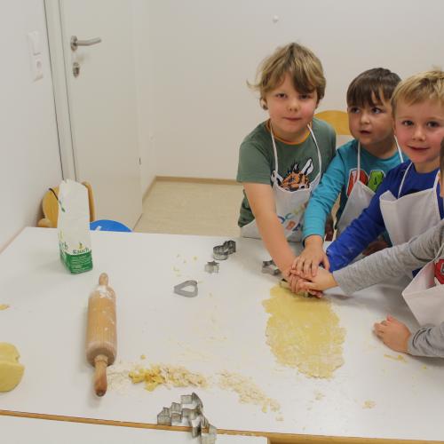 Das Kekse backen in der Gruppe Sternschnuppe!