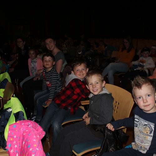 Theaterbesuch "Das kleine Ich bin Ich"