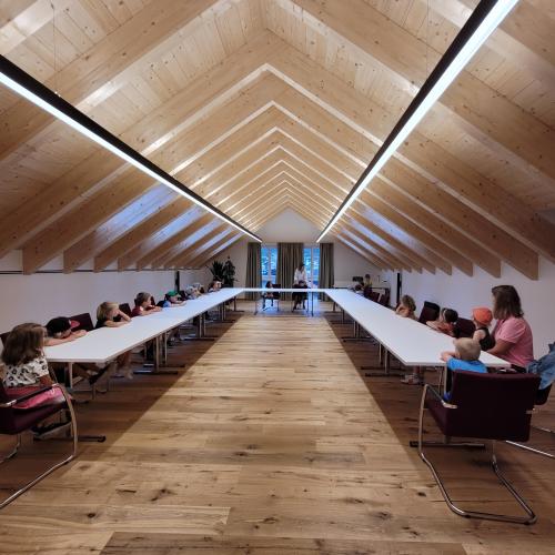 Gruppe Mondschaukel auf der Gemeinde!