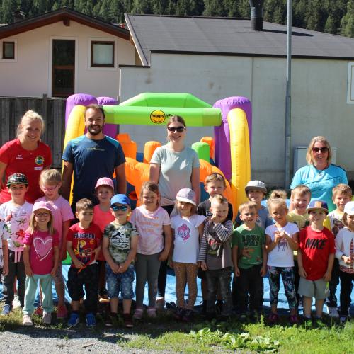 Bewegungsfest der Gruppe Regenbogen!