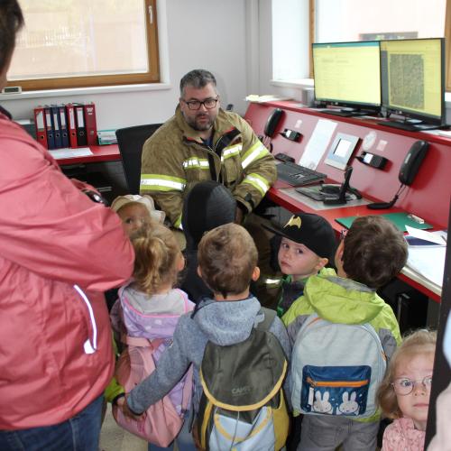 Besuch FF-Pfunds -Kinderkrippe