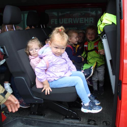 Besuch FF-Pfunds -Kinderkrippe