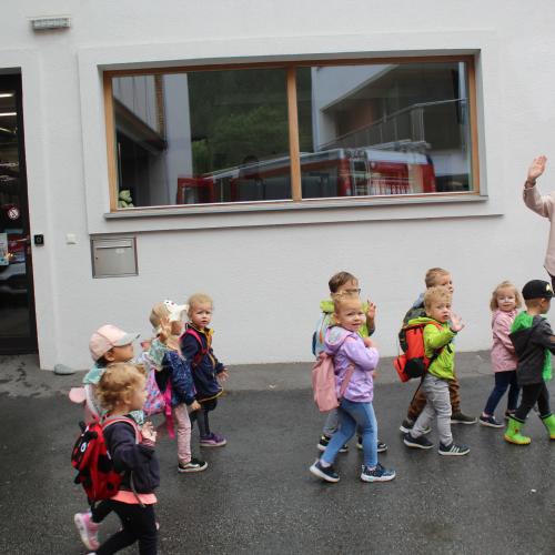 Besuch FF-Pfunds -Kinderkrippe