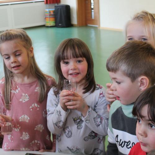 Naturkräuterworkshop mit der Gruppe Sonnenstrahl!