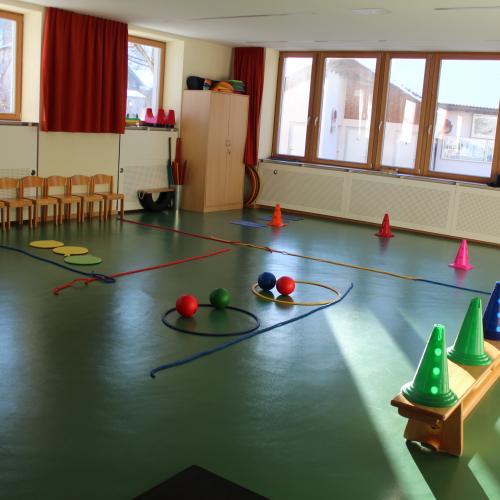 Schnee-Turnstunde Gruppe Sternschnuppe