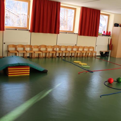 Schnee-Turnstunde Gruppe Sternschnuppe