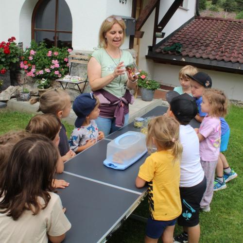 Besuch am Koahof - mit unseren Kräuterexpertinnen Petra und Erika