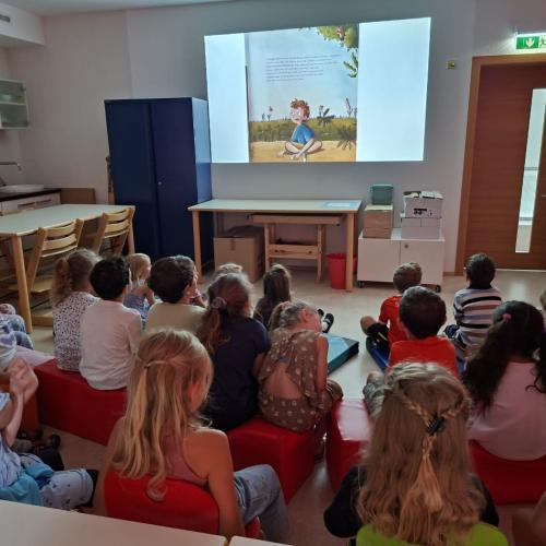 Schulkinder Abschluss Bilderbuch Kino