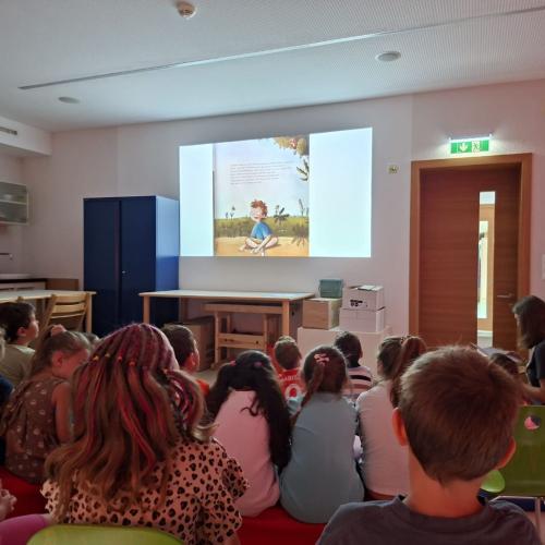 Schulkinder Abschluss Bilderbuch Kino