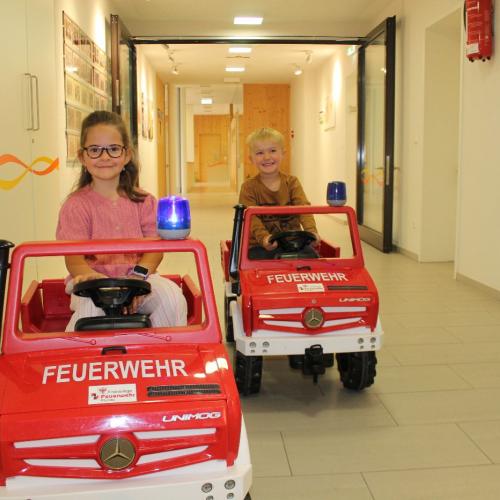 Feuerwehrautos Geschenk an Kindergarten